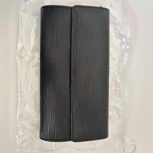 Louis Vuitton Textured Black Wallet